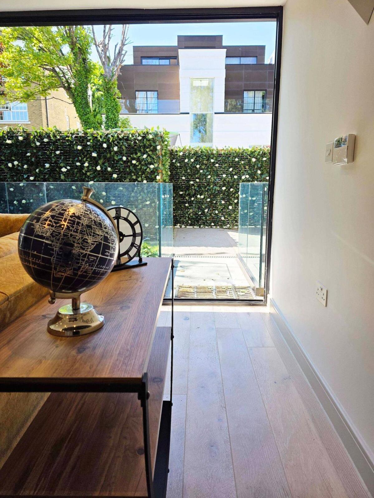 Chic 2 Bedroom Modern Cave House Сasa de vacaciones Londres