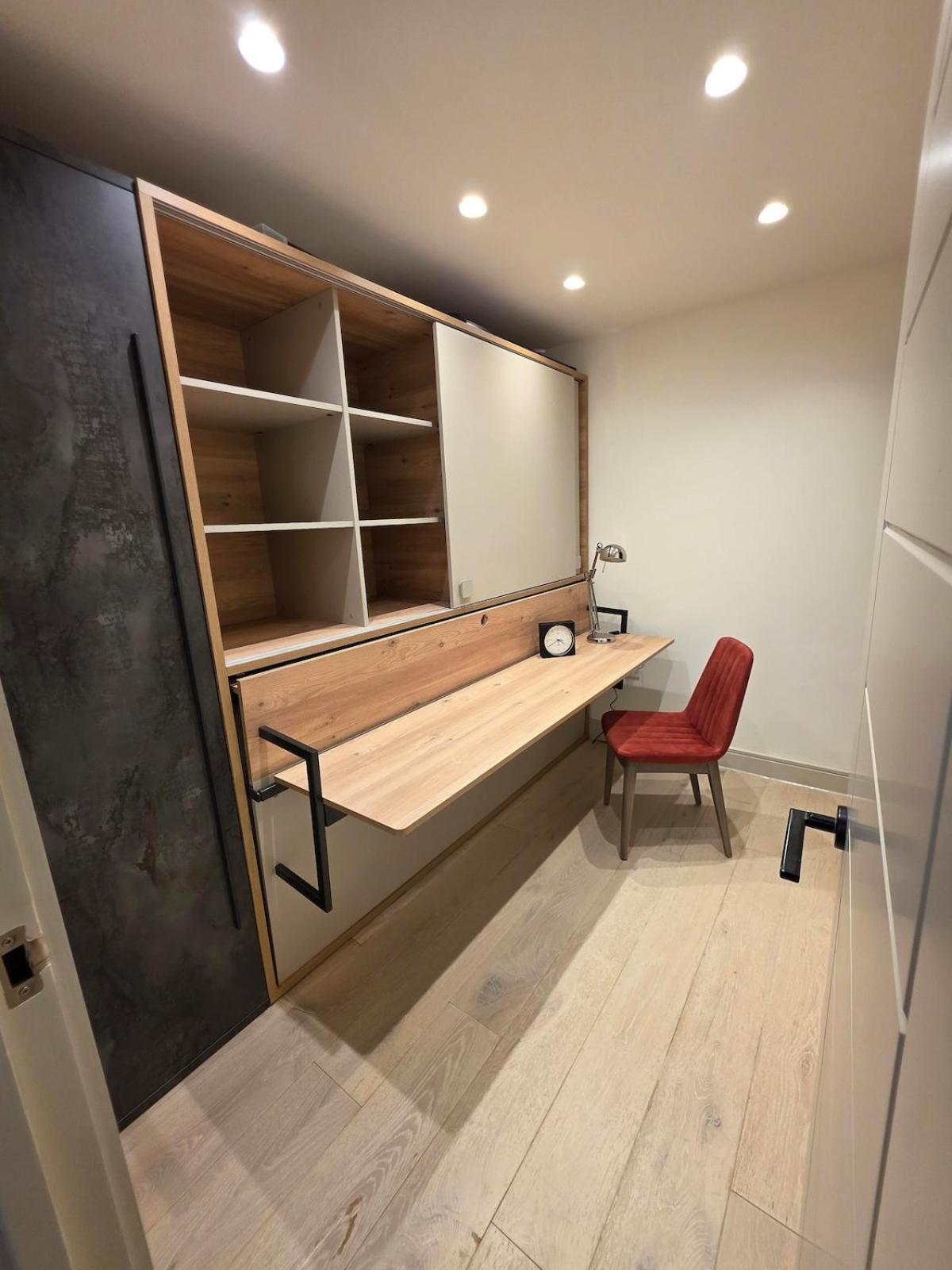Holiday home Chic 2 Bedroom Modern Cave House *